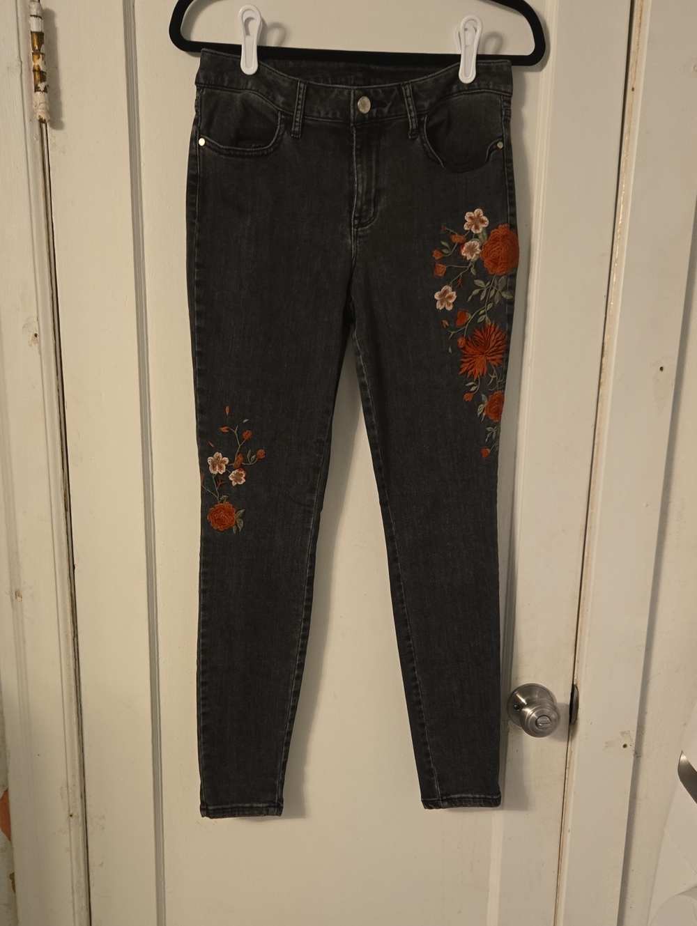 A.N.A. High-Rise Black Skinny Jeans with Pink Floral Embroidery
